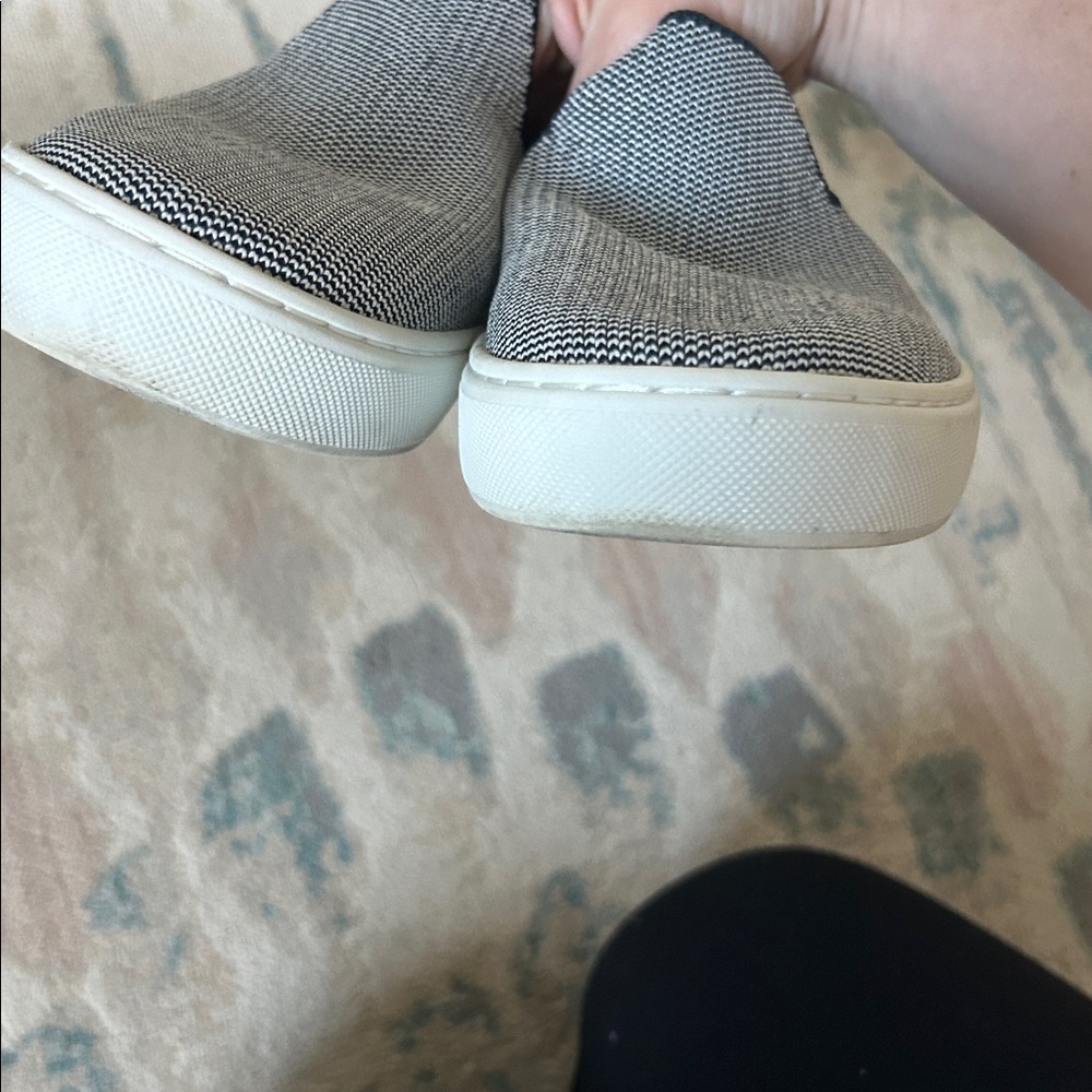 Rothy’s sneakers navy and white size 7 - Picture 5 of 7